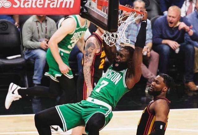 塔图姆意外战胜德国队，比赛局势复杂引爆全场！热度持续攀升(塔图姆赛后采访)