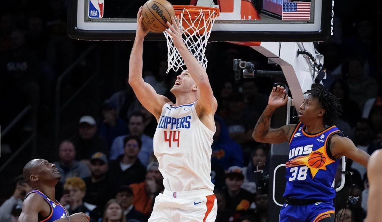 九游娱乐-JackeyLove新星重要助攻表现突出，快船前途光明！